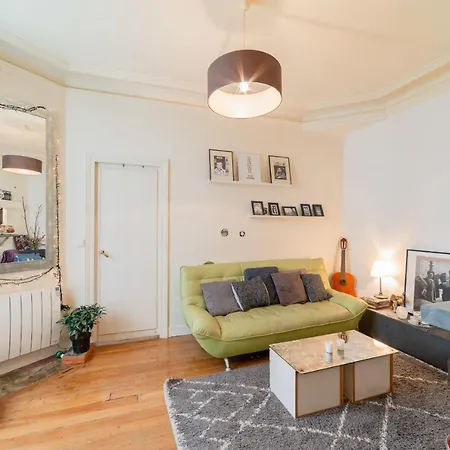 Apartment Beautiful Near Montmartre Paris
